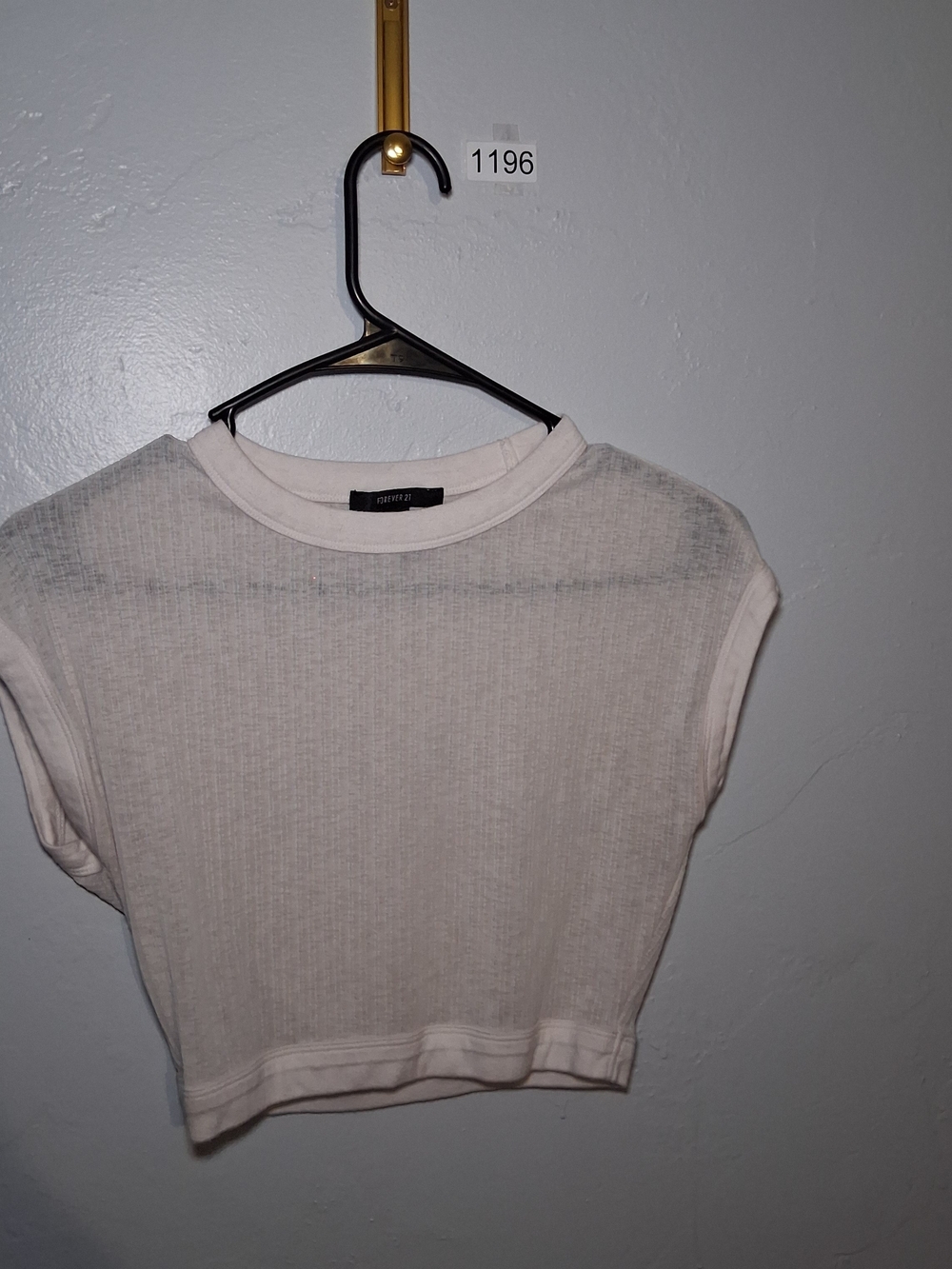 Forever 21 Off-White Ribbed Cropped Tee
